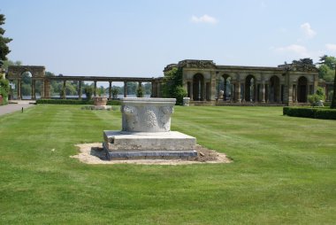 Urn ve kemer, Hever Kalesi Bahçe, Kent, İngiltere