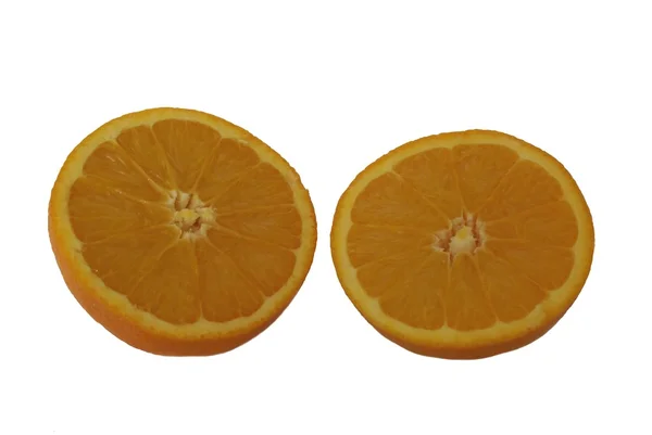 Πορτοκαλί. μισό πορτοκάλι. τα κομμάτια πορτοκαλιού. πορτοκαλί μισά — Φωτογραφία Αρχείου