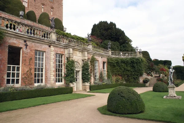 Powis kale Bahçe, Welshpool, Galler, İngiltere — Stok fotoğraf