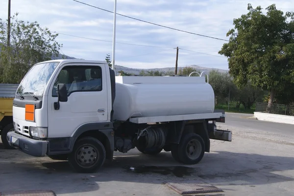 Camion cisterna. camion cisterna. petroliera. petroliera — Foto Stock