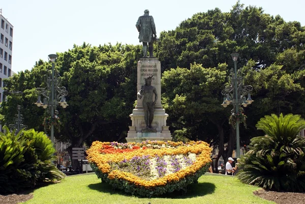 Marquis de Larios heykeli. Manuel Larios anıt, Malaga, İspanya — Stok fotoğraf