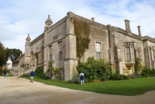 Lacock Abbey in Chippenham, Wiltshire, England — Stock Photo, Image