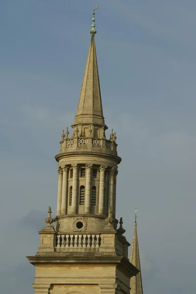 Den bell tower i Allhelgonakyrkan, Oxford, England — Stockfoto