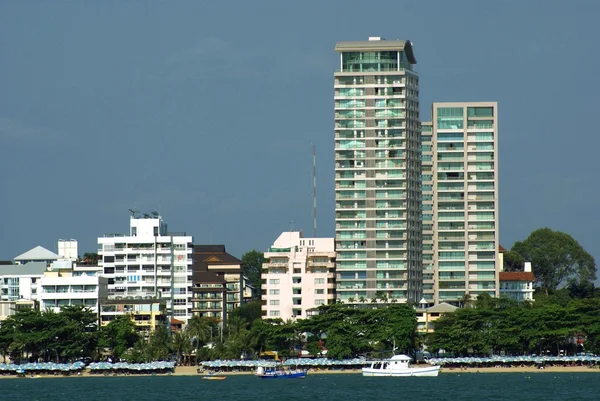 Buiten beeld, aan zee, het strand van Pattaya city, Thailand, Azië — Stockfoto