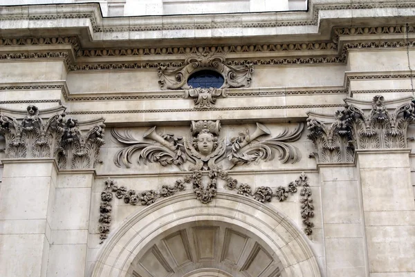 Sculptured facade, London, England — Stock Photo, Image