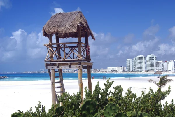 Beach tower, Cancun, Meksyk — Zdjęcie stockowe