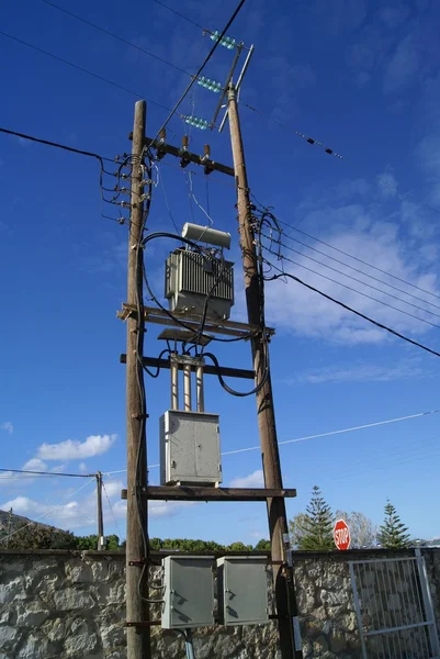 電柱。電柱。電気棒 — ストック写真