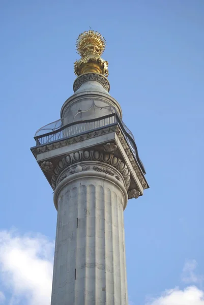 Das Denkmal. Denkmal für das große Feuer von London, England. — Stockfoto