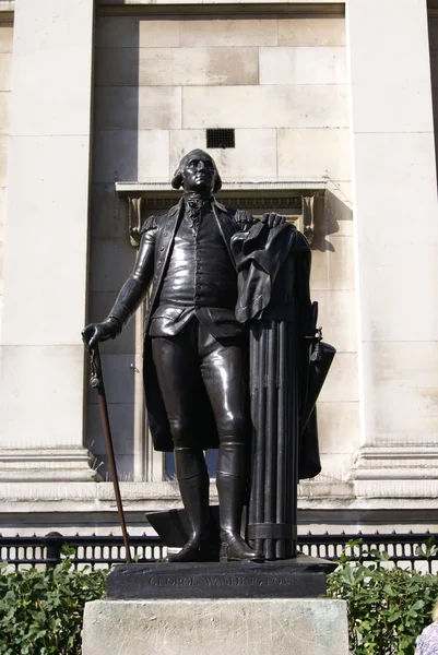 Estatua de George Washington frente a la National Gallery en Trafalgar Square, Londres, Inglaterra — Foto de Stock