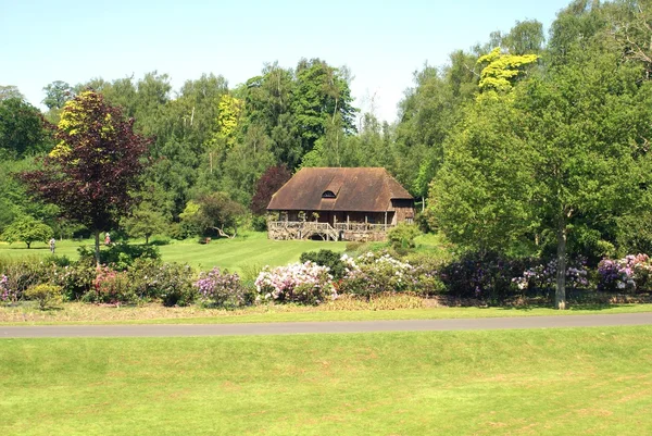Pavilon v zahradě leeds castle v maidstone, kent, Anglie — Stock fotografie