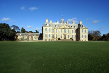 Carolean style architecture. restoration style architecture in England