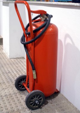 Yangın söndürücü. Yangın söndürücü
