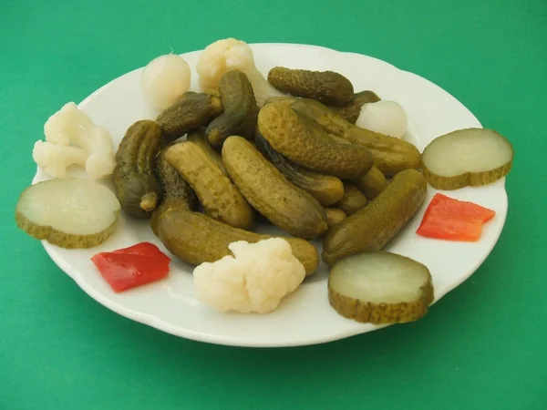 Assiette de légumes en conserve — Photo