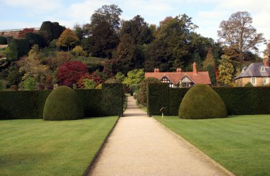 Welshpool, Powys, Galler, İngiltere'de, Avrupa Powis Castle bahçede