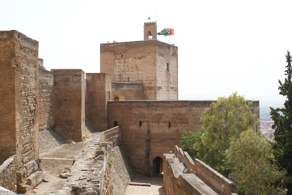 Alcazaba av Alhambra i Granada, Andalusien, Spanien, Europa — Stockfoto