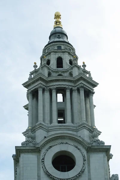 Toren van St Paul kathedraal in Londen, Engeland, Europa — Stockfoto