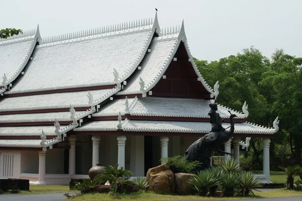 Réplica de palacio en Ancient Siam, Mueang Boran o Ayutthaya en Bangkok, Tailandia, Asia — Foto de Stock