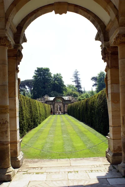 Hever Kalesi Garden Hever, Edenbridge, Kent, İngiltere'de, Avrupa'nın kemer
