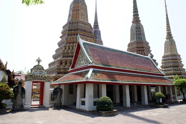 Wat Pho, Wat Po, chrám ležícího Buddhy v Bangkoku, Thajsko, Asie — Stock fotografie