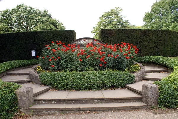 Garden entrance — Stock Photo, Image