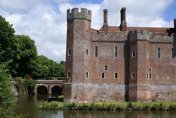 Herstmonceux kasteel in Amersfoort, Oost-Sussex, Engeland, Europa — Stockfoto