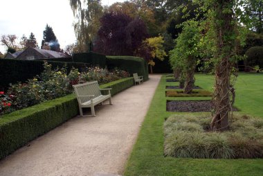 Bahçe yolu. Welshpool, Galler, İngiltere'de, Avrupa Powis Castle bahçede