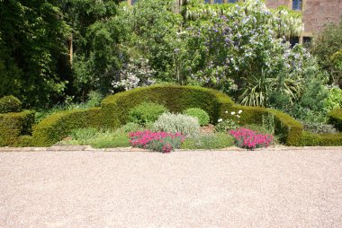 heykel çit çiçek yatak