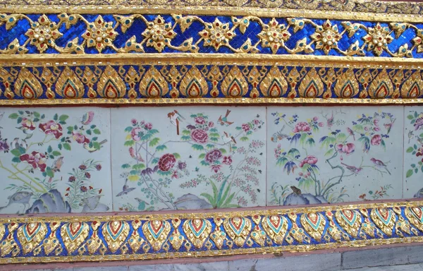 Details of The Temple of the Emerald Buddha in Bangkok, Thailand, Asia — Stock Photo, Image