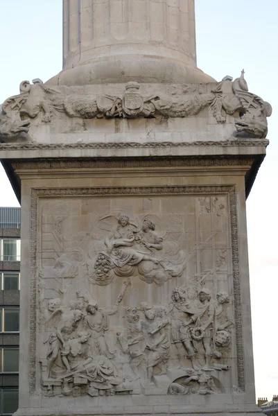 Escultura do Monumento ao Grande Fogo de Londres, Inglaterra — Fotografia de Stock