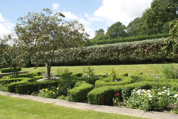 Herstmonceux Castelo jardim na Inglaterra — Fotografia de Stock
