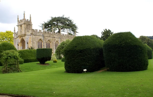 Sudeley hrad církve a zahrada v Anglii — Stock fotografie