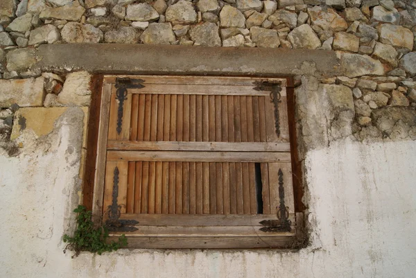Стародавні зруйнований грецький вікно — стокове фото
