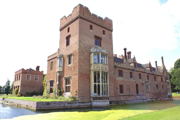 Old architecture with a moat — Stock Photo, Image