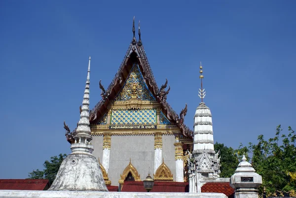 Dettagli Wat Intharawihan a Bangkok, Thailandia, Asia — Foto Stock