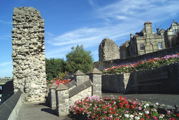 在英格兰肯特郡，罗切斯特城堡花园遗址 — 图库照片
