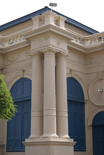 Facade details of columns — Stock Photo, Image