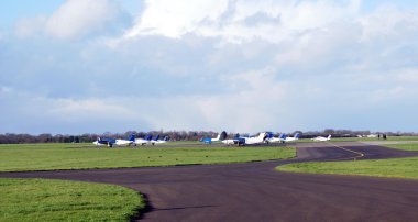 Bir havaalanında uçak