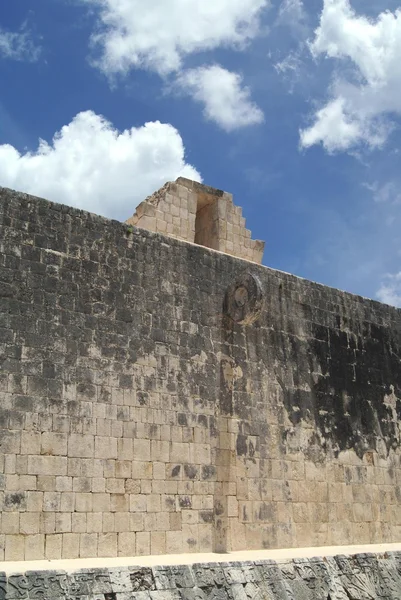 Το Grand Ballcourt δαχτυλίδι στο Τσιτσέν Ιτζά, Μεξικό — Φωτογραφία Αρχείου