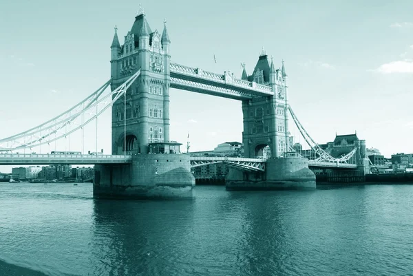 Tower Bridge over River Thames in London, England, Europe — Stock Photo, Image