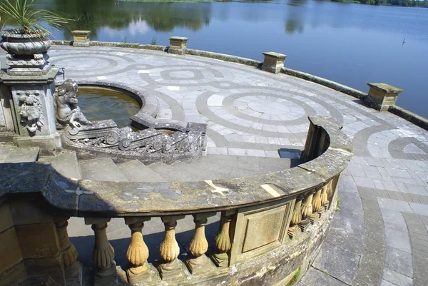 Hever Castle patio en Inglaterra Fotos de stock libres de derechos