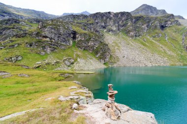 Lake Lobbensee ve dağ Wildenkogel Hohe Tauern Alps, Avusturya için
