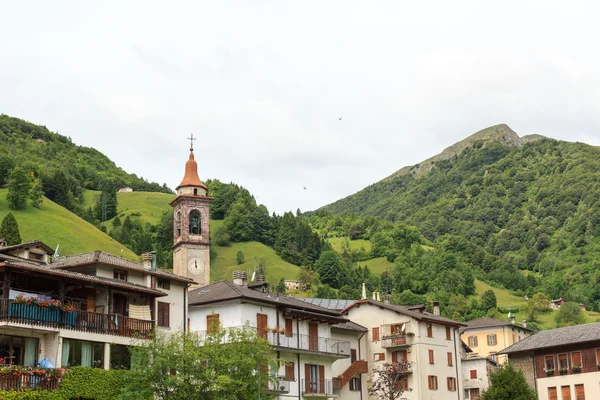 与意大利伦巴第大区的山村庄 Valtorta — 图库照片
