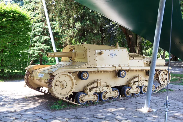 Tanque italiano M42 en un parque en Bérgamo, Italia — Foto de Stock