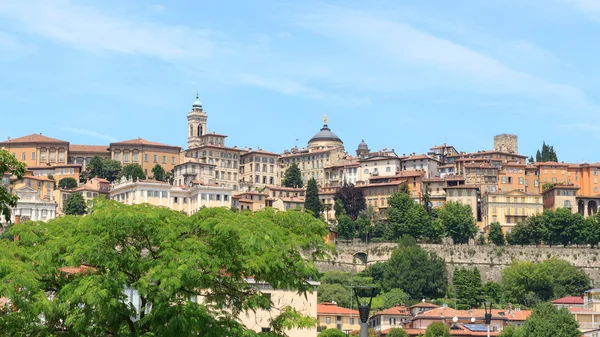 Panorama de la ville haute Citta Alta à Bergame, Italie — Photo