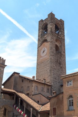 Eski şehir Kulesi Torre Civica Bergamo Citta Alta, İtalya