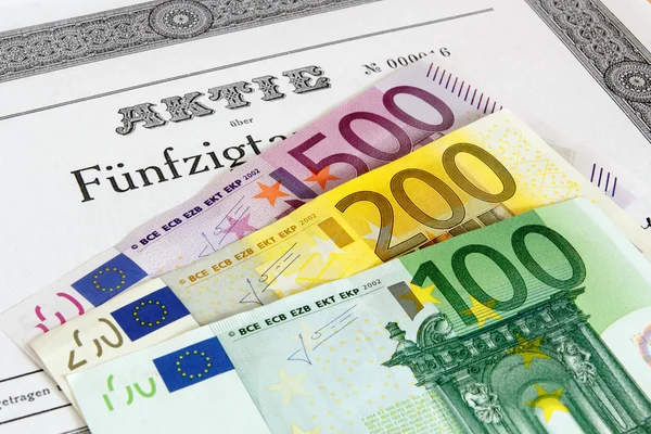 Aktie mit Euro-Banknoten — Stockfoto