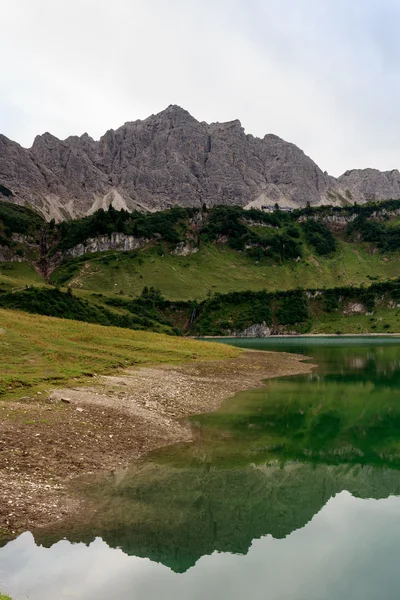 Lachenspitze and Traualpsee — Stock Photo, Image