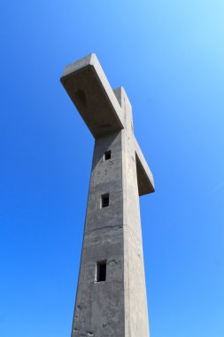 Rodos, Yunanistan mavi gökyüzü ile beton çapraz