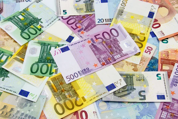 Verschiedene Euro-Banknoten von 5 bis 500 Euro — Stockfoto