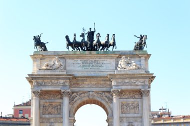 Huzur içinde Milan Porta Sempione kemer